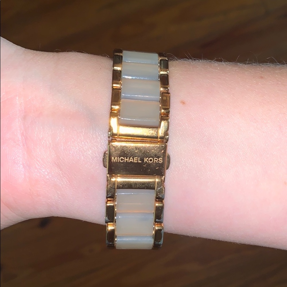 Michael Kors Rose Gold Diamond Watch - Picture 5 of 7